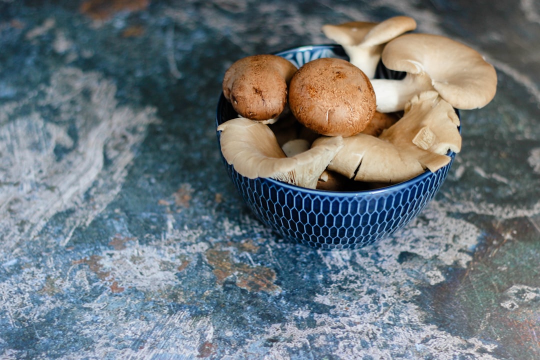 indoor mushroom farming guide review
